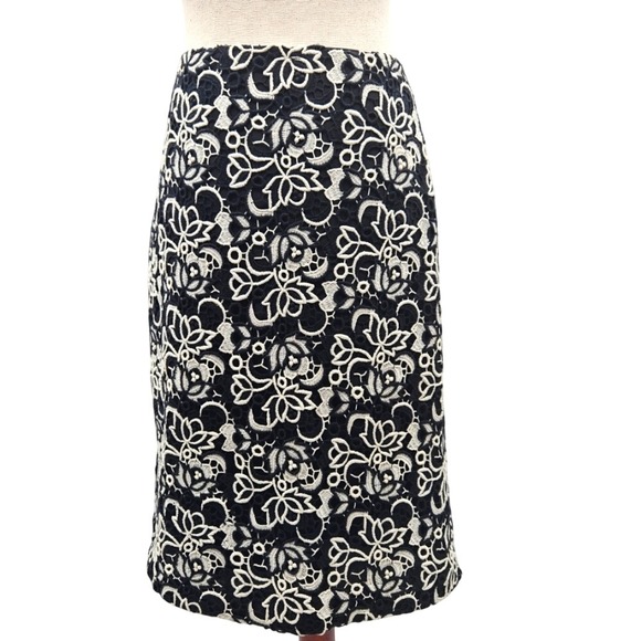 Talbots Floral‎ Lace Overlay Black & White Pencil Skirt Size 10 EUC - Picture 2 of 11